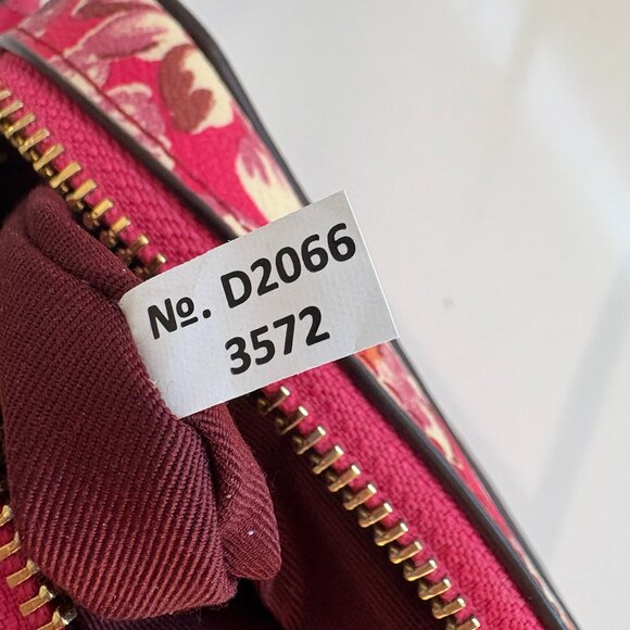 Coach Mini Camera Bag Daisy Floral Print Crossbody Handbag 3572 Pink Multi NEW - Picture 10 of 12